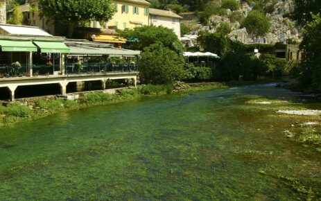 Fontaine de Vaucluse2