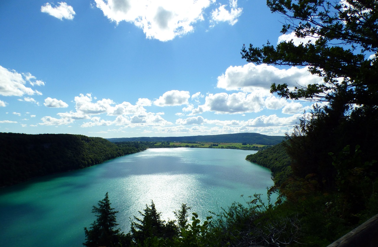 Jura dept lake-5382903_1280