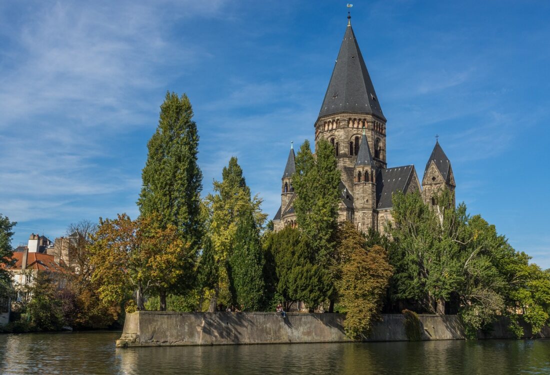 Moselle dept church-566642_1280