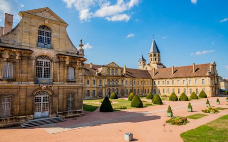Abbaye de Cluny et jardins