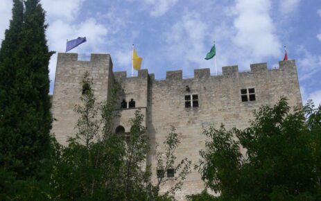Crest_-_donjon_01
